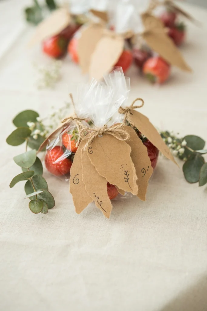 Handwritten Strawberry Leaf